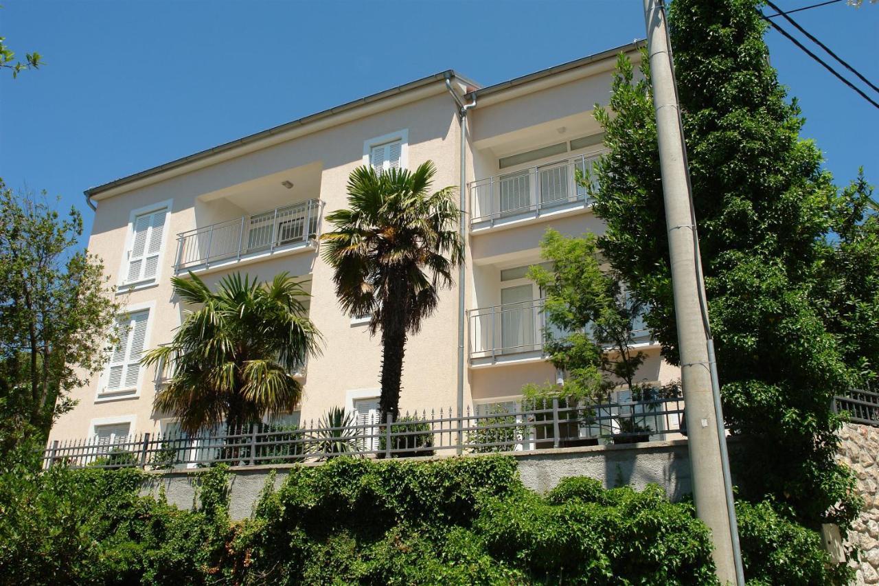 Apartment Villa Sara Dramalj Exterior foto